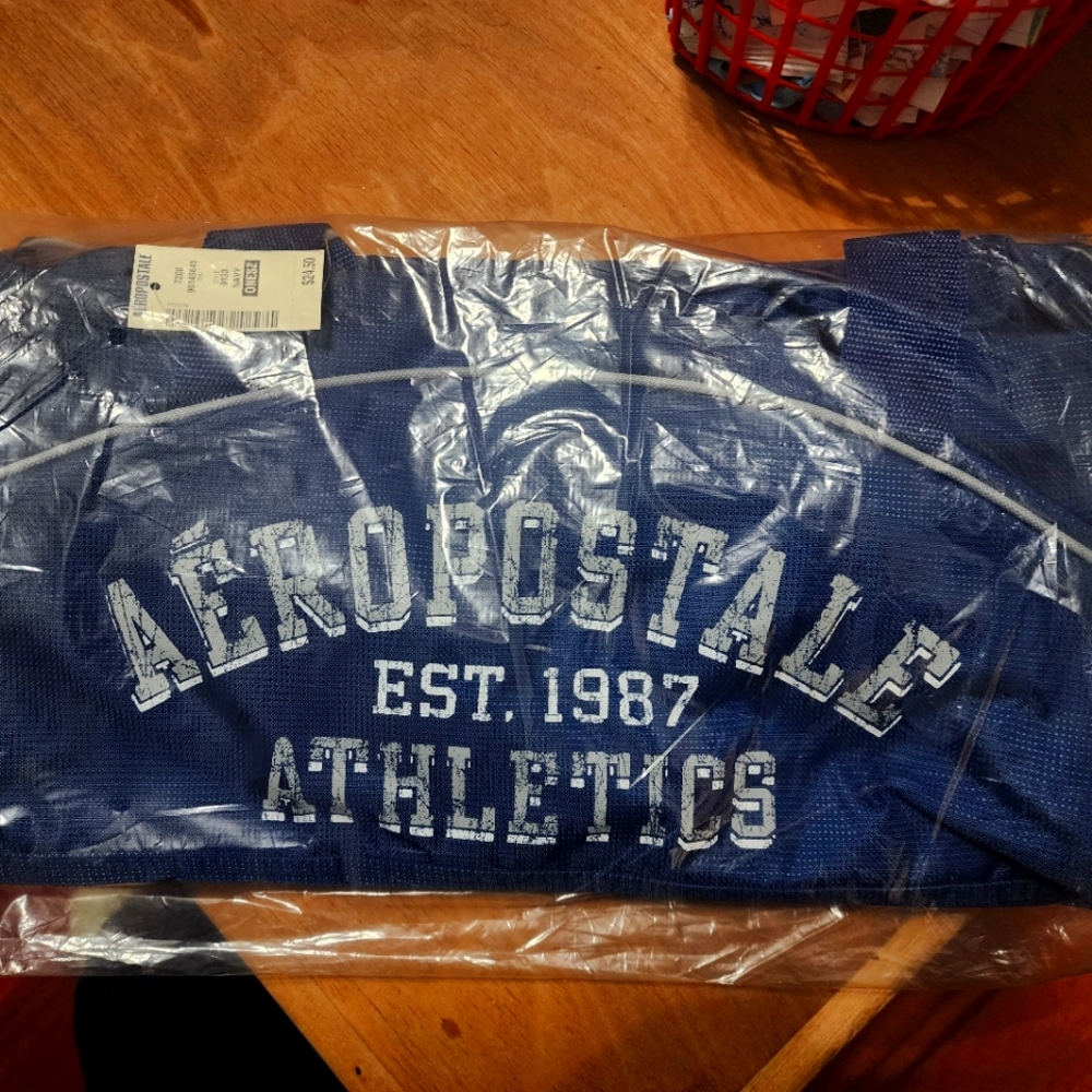 New In Sealed Bag AEROPOSTALE DUFFLE BAG Vintage